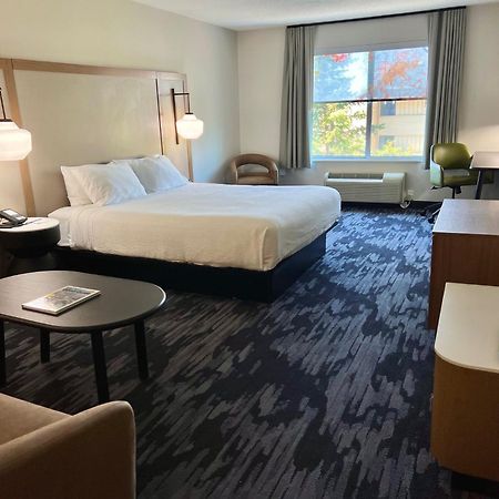 Fairfield Inn & Suites Detroit Фармингтон-Хиллз Экстерьер фото