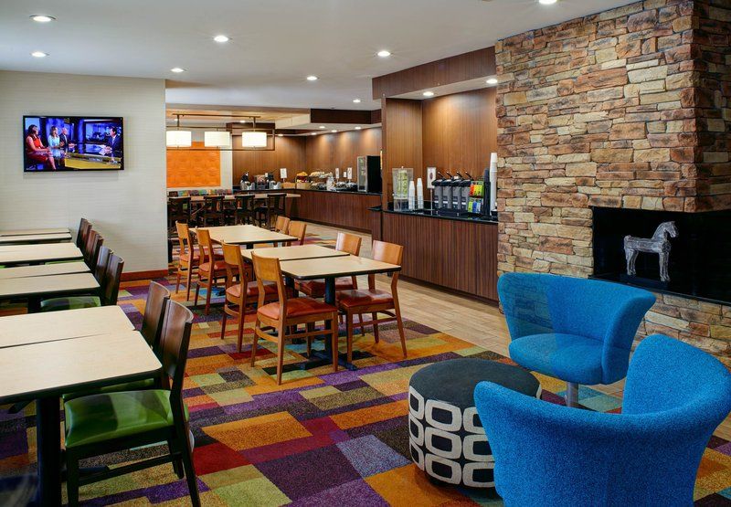 Fairfield Inn & Suites Detroit Фармингтон-Хиллз Экстерьер фото